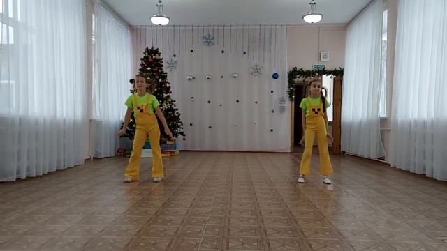 Дом детского творчества,г.Донецк Ростовской области.Танец Emoji.Черноусова София. смотреть онлайн
