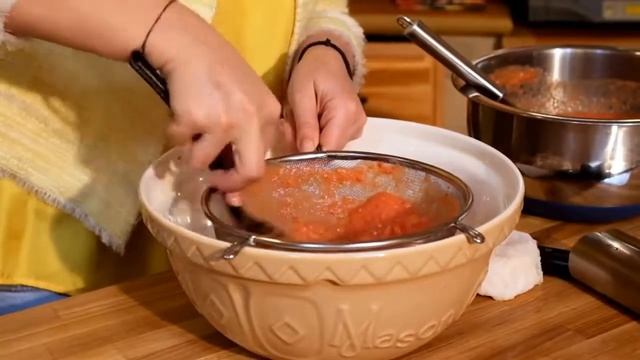 Гаспачо - простой рецепт испанского супа. Томатный суп смотреть онлайн