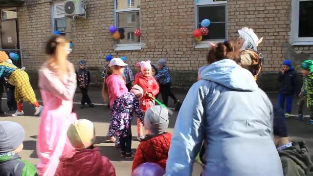 Игры с Бабой Ягой смотреть онлайн
