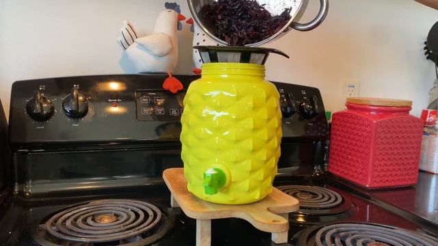 HOW TO MAKE HIBISCUS ICED TEA ~ HOW TO MAKE JAMAICA ~ Sway To The 99 смотреть онлайн