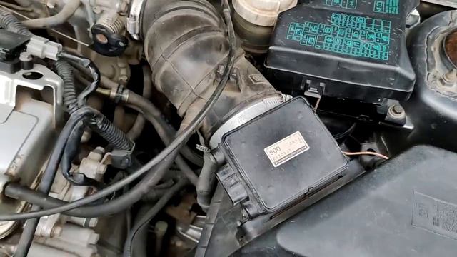 Как поменять ДМРВ на авто mitsubishi carisma. Плохо тянет и долго заводится mitsubishi carisma. смотреть онлайн