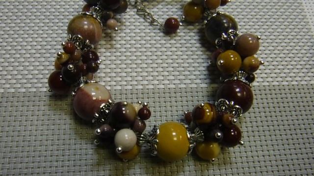 Украшения из яшмы. Браслеты и колье. Jewellery made of natural stones. Necklaces, bracelets. смотреть онлайн