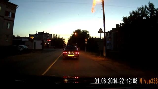 Кошки и то как положено переходят дорогу) смотреть онлайн