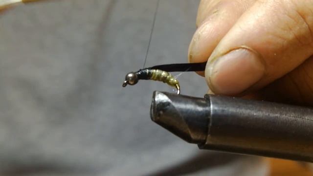 Уловистая мушка на хариуса. Эмитация ручейника ариант №5.