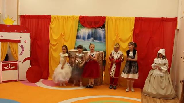 Театр на английском языке "Cinderella" 4+ смотреть онлайн