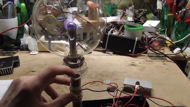 Опыты с качером и плазменным шаром - исследование опыта Олега Васильева смотреть онлайн