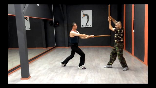 Удар катаной с перекладкой и ударом мечом горизонтально по животу смотреть онлайн