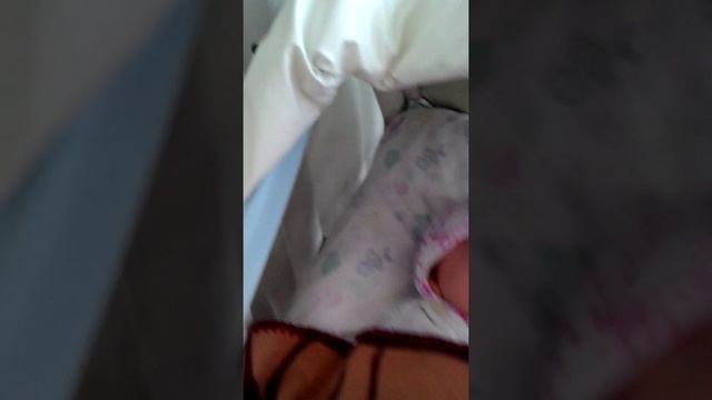Малыш смеется :-D смотреть онлайн