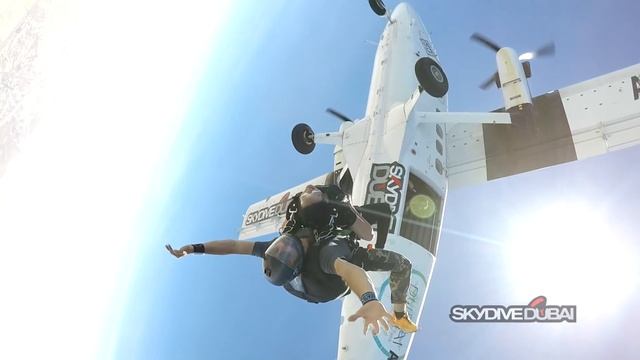 SKYDIVE DUBAI - JUNE 2019 - PALM DROP ZONE | Mansi Gandhi смотреть онлайн