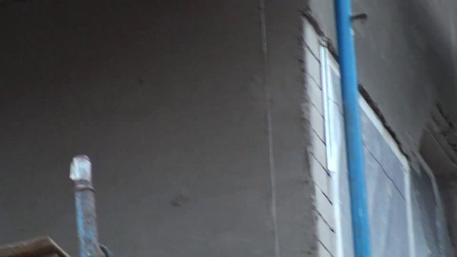 Цементная фасадная штукатурка, штукатурим кирпичные стены сложного дома смотреть онлайн