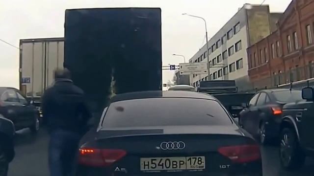 AUDI Driving Fails Crash Compilation 2017 смотреть онлайн
