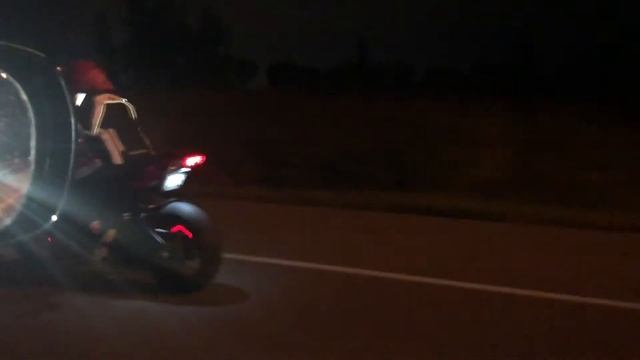 GSXR 600 WHEEL LIGHTS смотреть онлайн