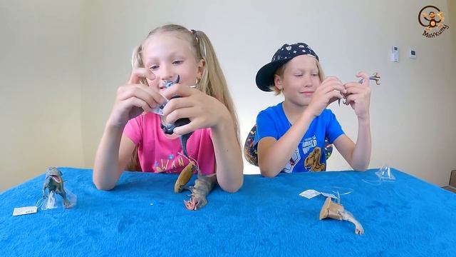 Дети и Машина. Диана и Даня играют в челлендж Правда или Ложь про динозавров. Манкиту смотреть онлайн