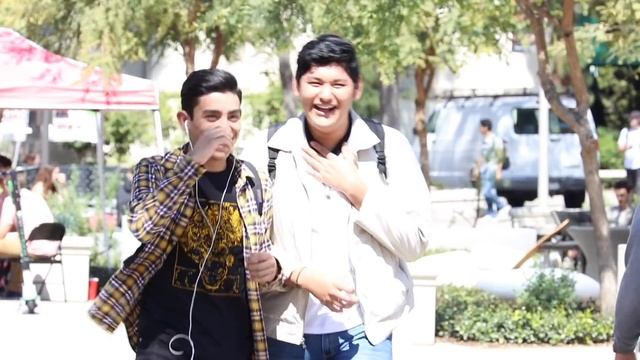 READING AWKWARD TEXT MESSAGES PRANK!! смотреть онлайн