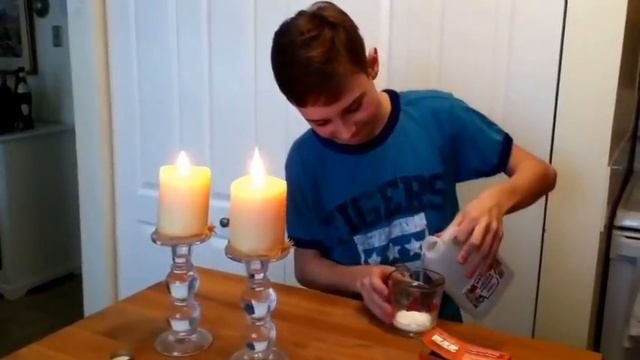 Cool chemistry experiment! Candle snuffer! смотреть онлайн