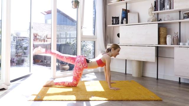 Toned and Beautiful Ballet Legs | Floor Workout смотреть онлайн