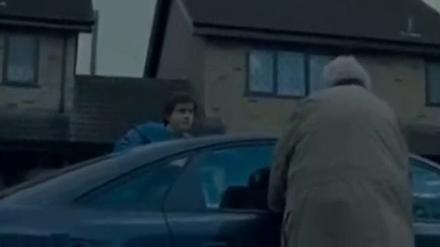 The Dursleys Departing (Deathly Hallows Part 1 - Extended Scene) смотреть онлайн