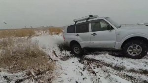 Бездорожье на переднем приводе Honda HRV, турбо нива и Mitsubishi Pajero. Русский остров 2.03.21