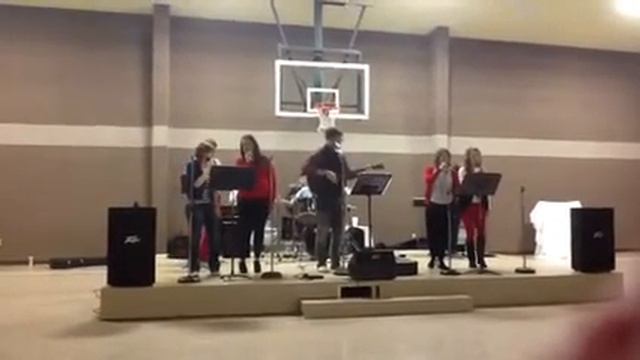 Danner Street singing "I'll Fly Away" смотреть онлайн