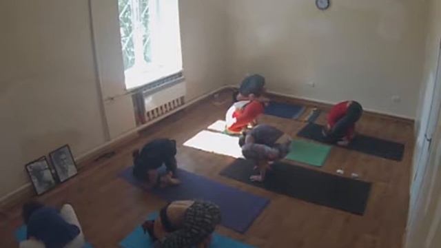 БХУДЖАПІДАСАНА | ЛЕД КЛАС | АШТАНГА ЙОГА смотреть онлайн