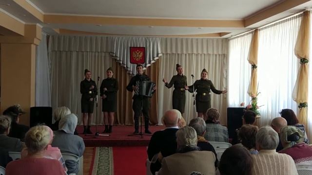 Ансамбль Калина и легендарная песня "Катюша"! смотреть онлайн