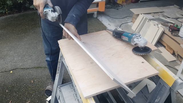 Dry Tile Cut at 45 degree. Tile Edge. Сухая резка края плитки под 45 градусов. смотреть онлайн