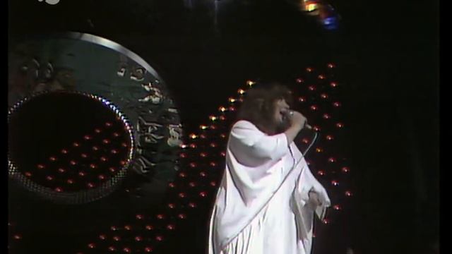 Alla Pugačovová - Million alych roz (Алла Пугачёва - Миллион алых роз) - Bratislavská lýra 1983 смотреть онлайн