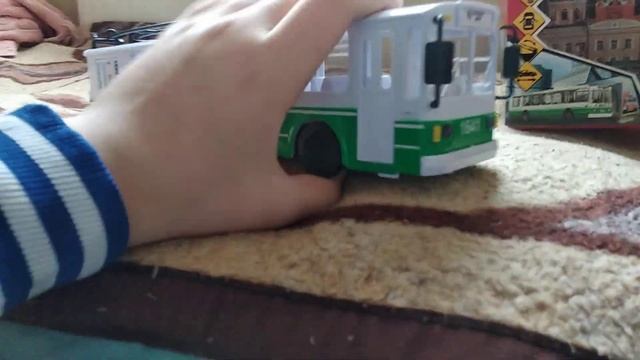 Троллейбус Игрушка технопарк ЗиУ 9 30 см