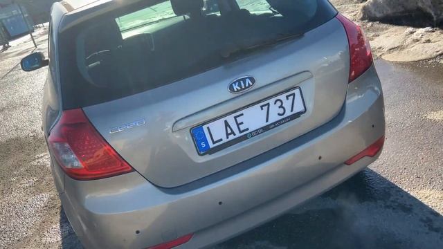 Köp Kia Cee'd Kia Cee'd 1.6 CVVT Automat på Klaravik смотреть онлайн