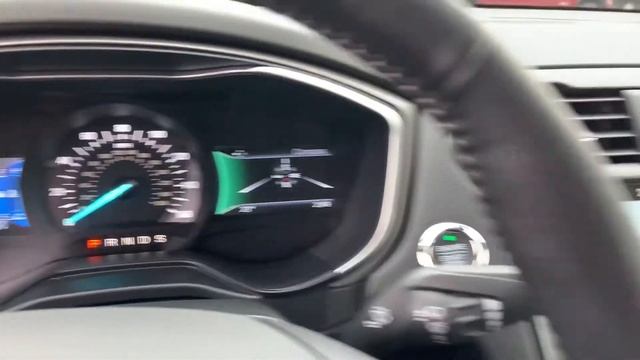 2019 Ford Fusion SE смотреть онлайн