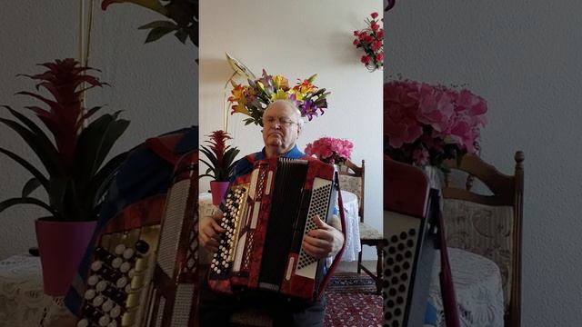 А море зовет нас и ждёт. смотреть онлайн