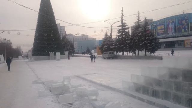 Красивые ледяные фигуры к Новому Году! смотреть онлайн