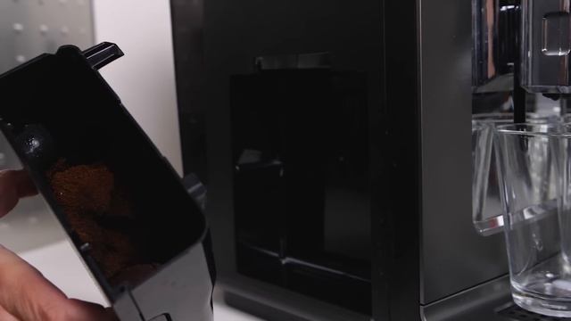 Testujeme kávovar aneb proč k nám večer chodí soused v pyžamu смотреть онлайн