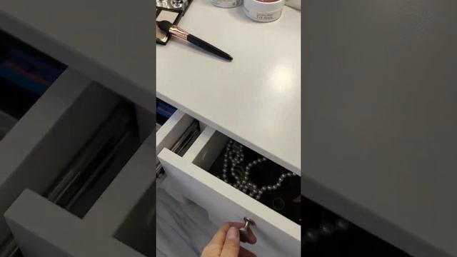 Гримерный стол с зеркалом и подсветкой смотреть онлайн