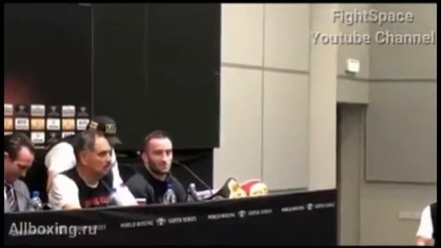 Гассиев утешил своего соперника/Поединок Усик &Мурат Гассиев смотреть онлайн