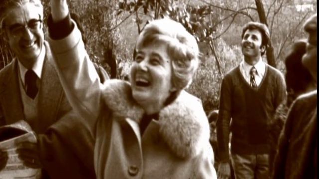 E' uno solo l'Amore - Chiara Lubich смотреть онлайн
