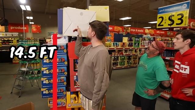 Anything You Can Fit In The Circle I'll Donate To Charity смотреть онлайн