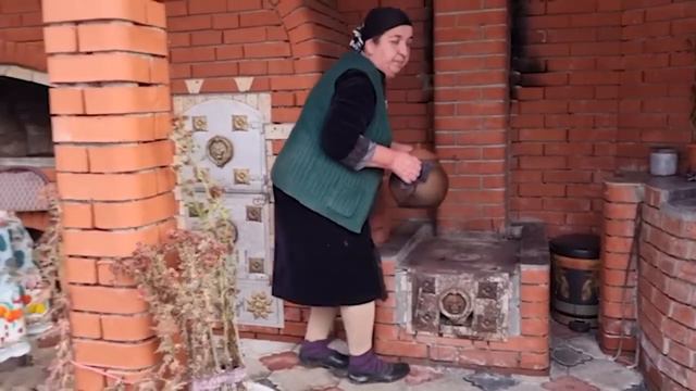 БАБУШКА ПРИГОТОВИЛА ВКУСНОЕ БЛЮДО Азербайджанская Кухня Деревенская Кухня Рецепты смотреть онлайн