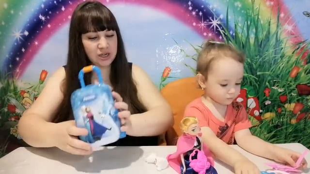 Игровой набор Холодное сердце Кукла Эльза и Олаф| Чемодан «Frozen» с аксессуарами распаковка и обзо смотреть онлайн