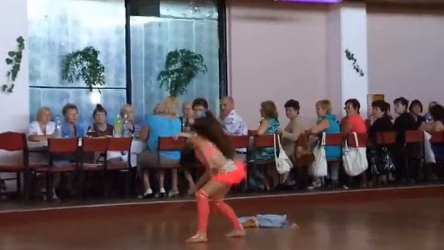 Танец Виолы - День Медика /Одесса, Куяльник-2010/ смотреть онлайн
