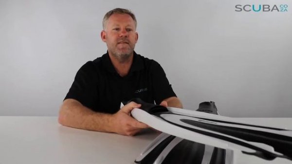 Mares Avanti Superchannel Fins, Product review by Kevin Cook, SCUBA.co.za
