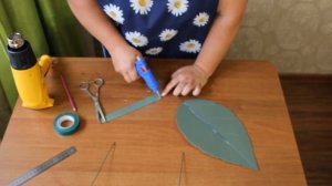 лист розы из изолона