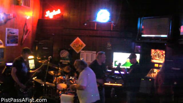 09 - Only Jesus Loves This Medley - Pist Pass-A-Fist - Return of Bronko Nation - 20121117 смотреть онлайн