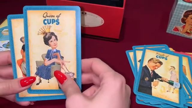 Обзор на Таро домохозяек. The Housewives Tarot. смотреть онлайн
