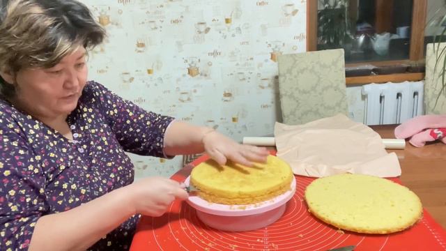 Продолжение 🤗 #домашняявыпечка#бауырсаки#казы смотреть онлайн