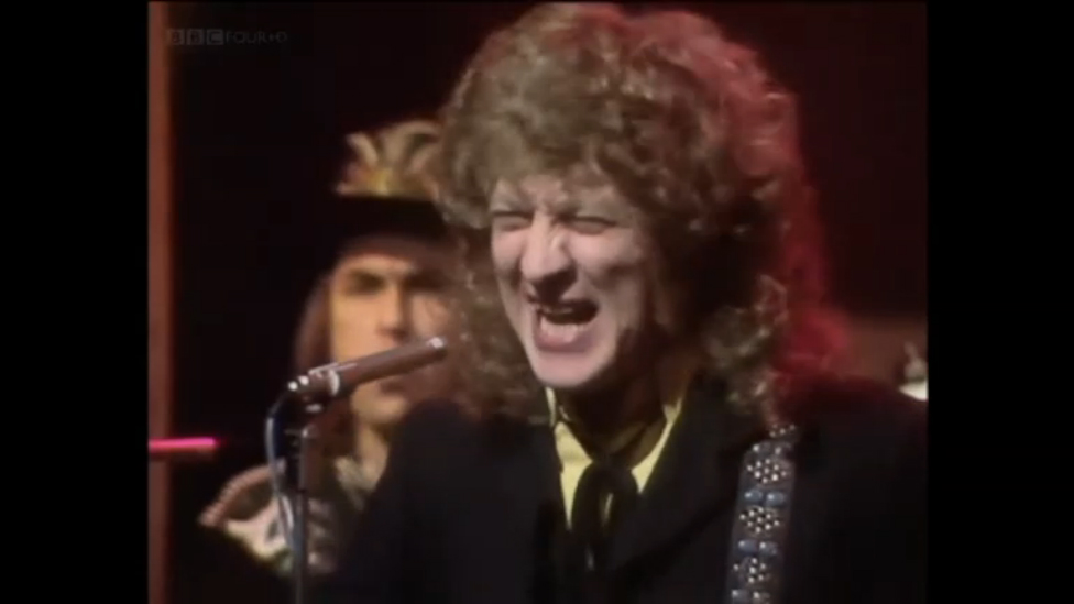 Slade –" We'll Bring The House Down" (Top of the Pops 1981) смотреть онлайн