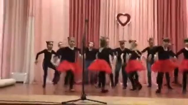 Танец Скибиди, Дом культуры Ивановичи 17.02.2019 смотреть онлайн