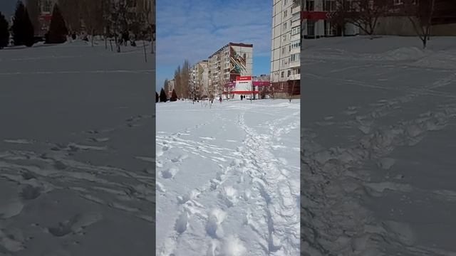 мужичек в трусах и босиком по снегу смотреть онлайн