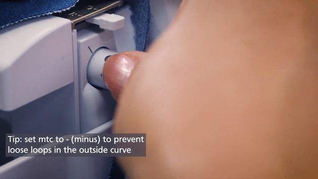 L 860 Overlocker: How to Sew the Beginning and End of the Seam in a Tube смотреть онлайн