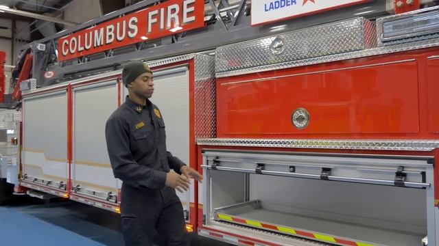 Enforcer™ Ascendant® 107' Heavy Duty Tiller Aerial Ladder –Columbus, OH смотреть онлайн